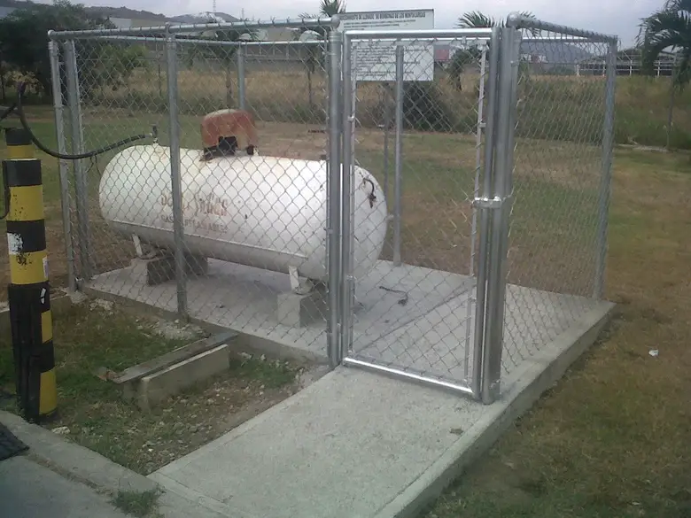 instalación de cercas de alfajol